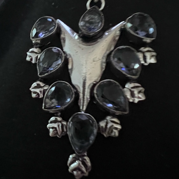Elegant Silver and purple Pendant Necklace - Picture 7 of 10
